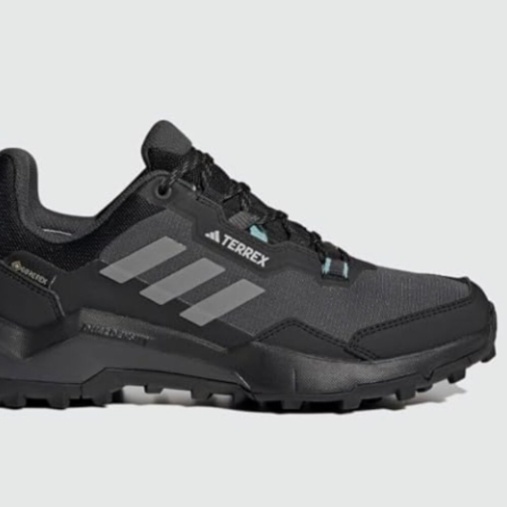 adidas Women's Terrex Ax4 Hiking Sneaker, size 9M